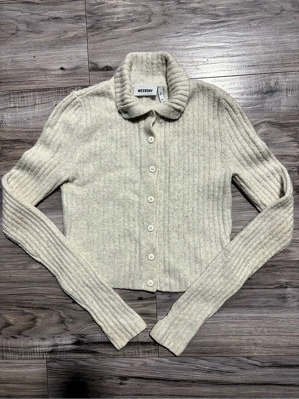 Weekday knit Collared Cardigan in Beige Like New